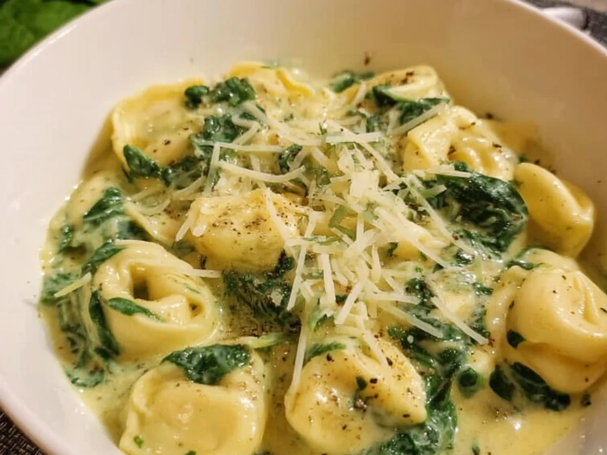 Cremige Tortellini mit Spinat-Sahne-Sauce - Bild 2