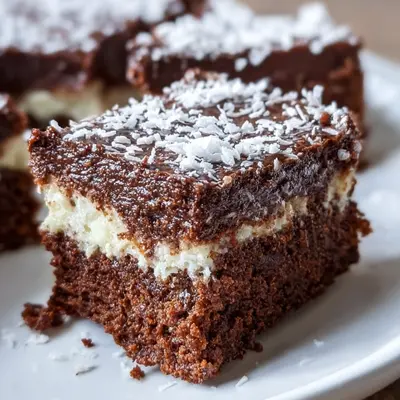 Cremiger Low Carb Schoko-Kokoskuchen zuckerfrei & schnell